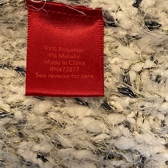 Women’s Jennifer Lopez relaxed sweater - Picture 5 of 7